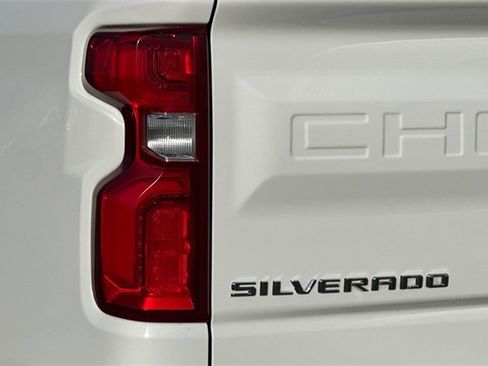 Used 2020 Chevrolet Silverado 1500 RST image 24