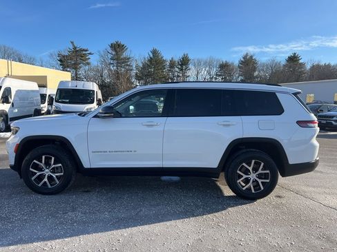 Certified 2023 Jeep Grand Cherokee L Limited w/ Luxury Tech Group II image 4