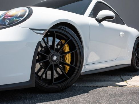 Used 2018 Porsche 911 GT3 RWD image 38