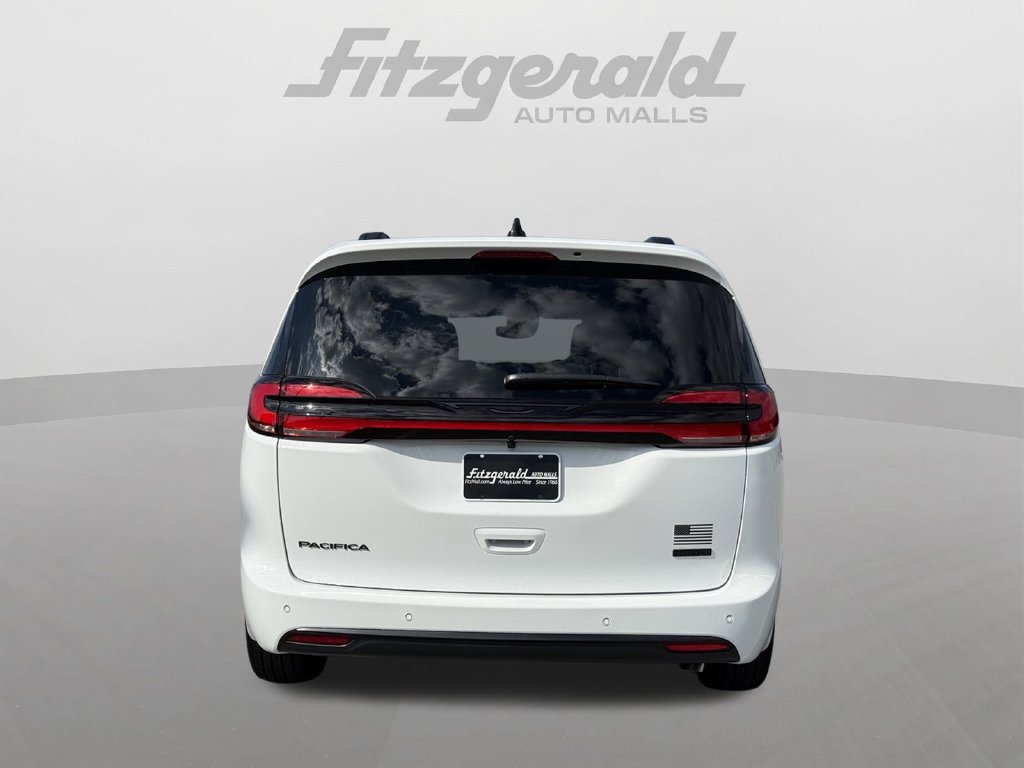 New 2027 Chrysler Pacifica Select FWD image 6