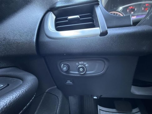 Certified 2022 GMC Terrain SLE w/ Driver Convenience Package image 23