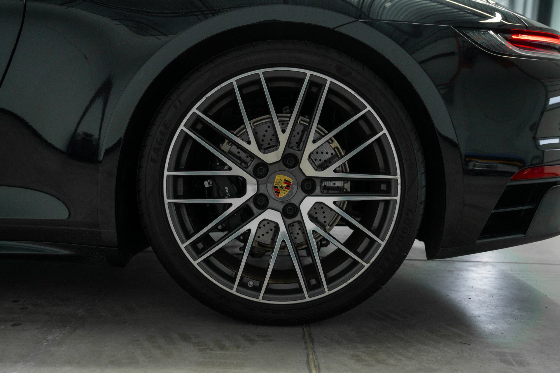 Used 2024 Porsche 911 Targa 4 w/ Sport Package AWD/4WD image 10