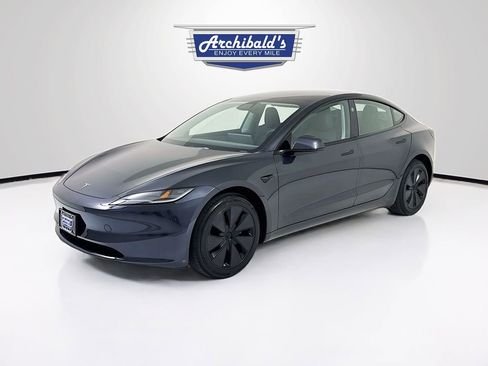 Used 2025 Tesla Model 3 Long Range RWD image 3