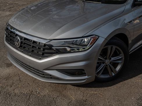 Used 2021 Volkswagen Jetta R-Line w/ R-Line Cold Weather Package image 2