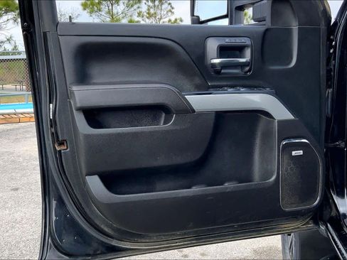 Used 2017 Chevrolet Silverado 2500 LTZ w/ Midnight Edition image 20