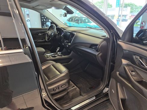 Used 2021 Chevrolet Traverse High Country AWD/4WD image 24
