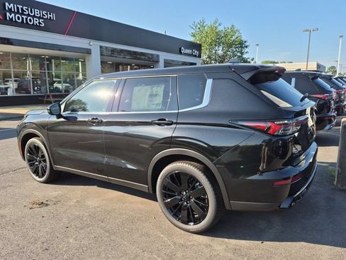 New 2026 Mitsubishi Outlander LE FWD image 5