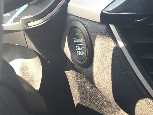 Used 2022 Ford Escape SE FWD image 41