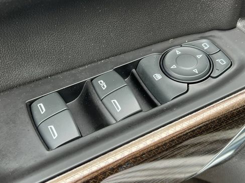 Used 2019 Chevrolet Silverado 1500 RST AWD/4WD image 18