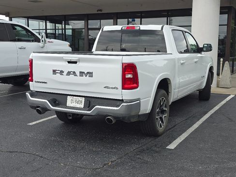 Used 2025 RAM 1500 Laramie AWD/4WD image 4