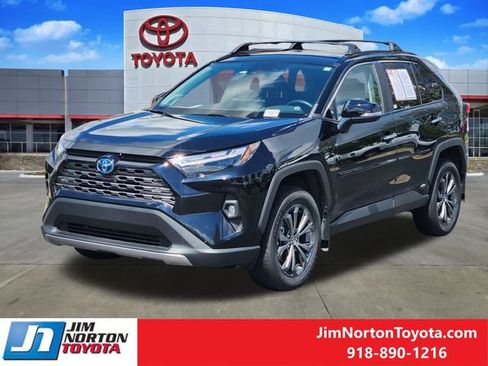 Used 2023 Toyota RAV4 Limited AWD/4WD image 3