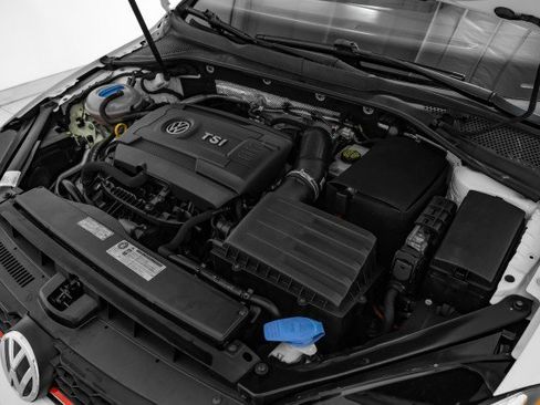 Used 2015 Volkswagen GTI SE image 47