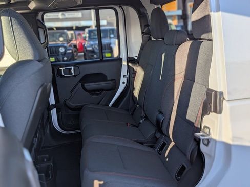 New 2026 Jeep Gladiator Rubicon w/ Steel Bumper Group image 13