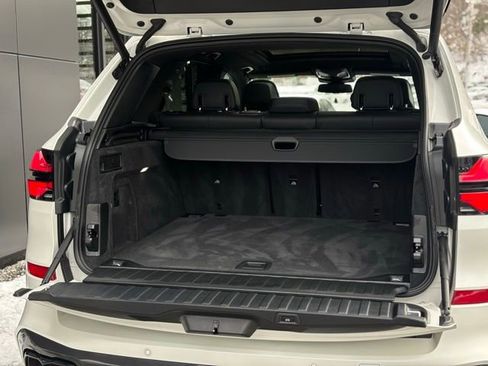 Used 2025 BMW X5 M60i w/ Executive Package image 68