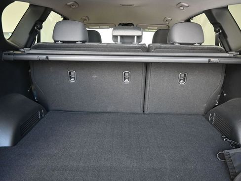 Used 2022 Hyundai Santa Fe SEL w/ Convenience Package image 18