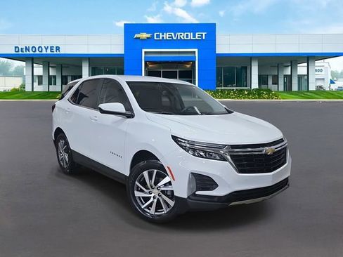 Used 2024 Chevrolet Equinox LT w/ LPO, Floor Liner Package image 6