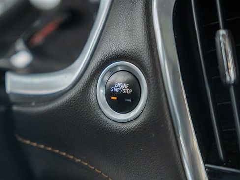 Used 2020 Chevrolet Traverse Premier w/ Redline Edition image 31