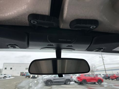 Used 2019 Jeep Wrangler Unlimited Sahara image 34