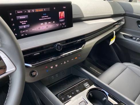 New 2025 Nissan Murano SV image 18