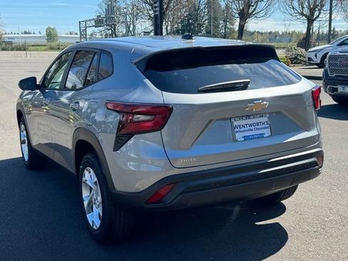 New 2026 Chevrolet Trax LS image 5