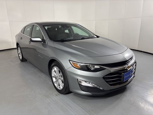 Used 2023 Chevrolet Malibu LT FWD image 2