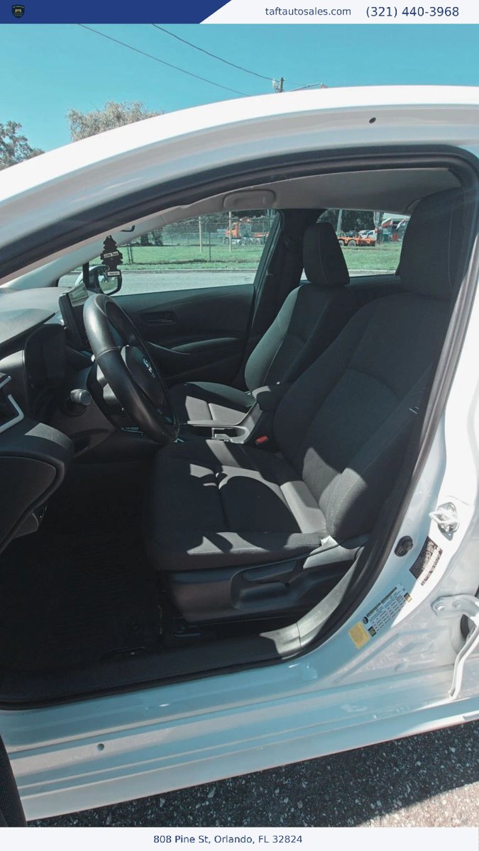 Used 2025 Toyota Corolla LE FWD image 14
