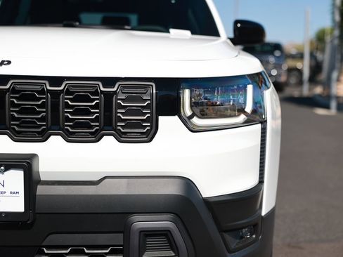 New 2026 Jeep Cherokee Laredo image 5