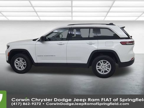 Certified 2023 Jeep Grand Cherokee Laredo w/ Luxury Tech Group I image 9