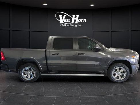 New 2026 RAM 1500 4x4 Crew Cab image 2