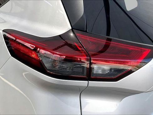 Certified 2023 Nissan Rogue SV FWD image 28