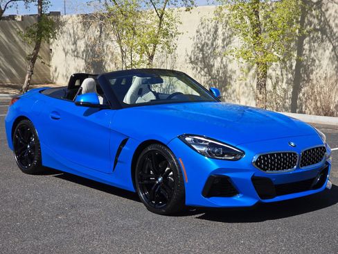 Used 2020 BMW Z4 sDrive30i w/ M Sport Package image 4