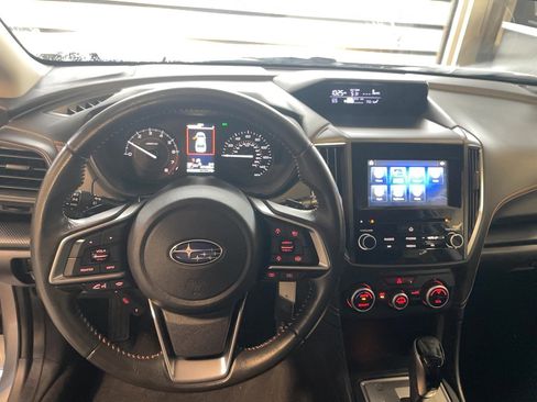 Used 2021 Subaru Crosstrek 2.0i Premium image 14