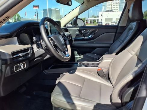 Used 2025 Lincoln Corsair FWD image 4