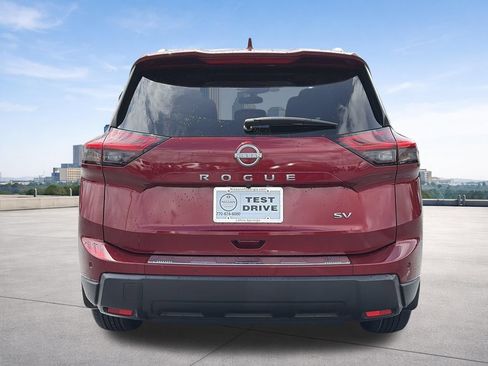 Certified 2024 Nissan Rogue SV w/ SV Premium Package FWD image 4