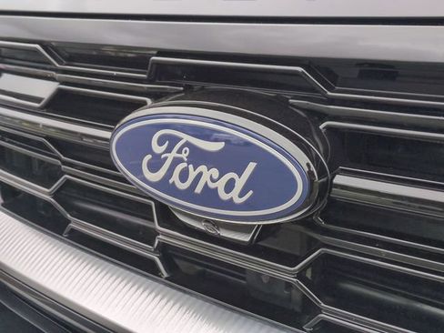 Used 2025 Ford Expedition Platinum AWD/4WD image 10