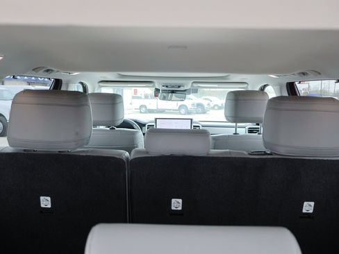 Used 2023 Toyota Sequoia Limited image 30