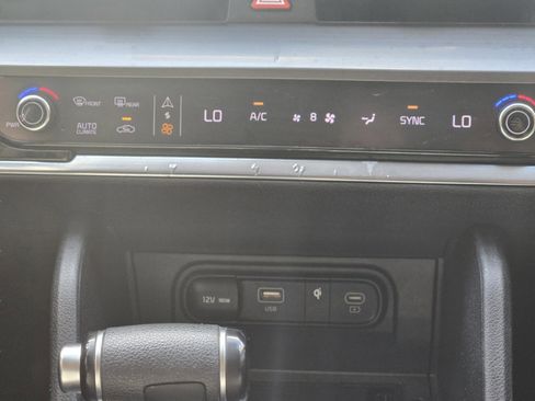 Used 2023 Kia Sportage EX FWD image 19