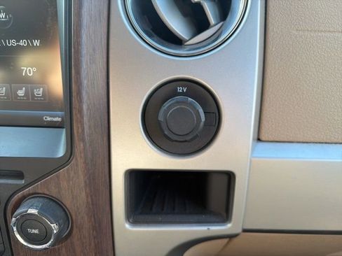 Used 2014 Ford F150 Lariat w/ Lariat Chrome Package image 30