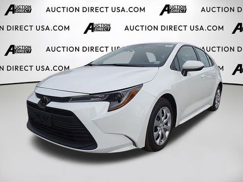 Used 2024 Toyota Corolla LE FWD image 1