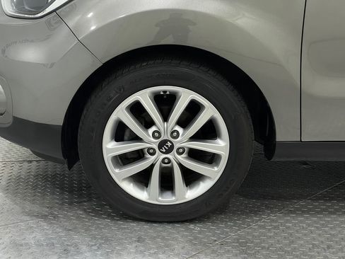 Used 2017 Kia Soul + image 32