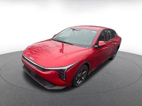 Used 2025 Kia K4 LXS image 7