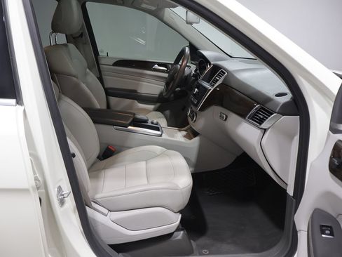 Used 2013 Mercedes-Benz ML 350 BlueTEC 4MATIC image 24