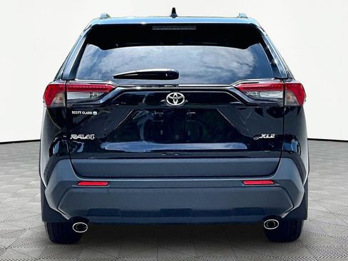 Used 2025 Toyota RAV4 XLE w/ Convenience Package FWD image 7