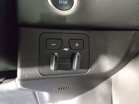 Used 2024 Toyota Tundra Limited AWD/4WD image 27