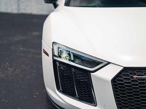 Used 2018 Audi R8 V10 plus AWD/4WD image 21