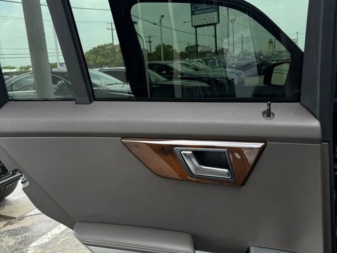 Used 2015 Mercedes-Benz GLK 350 2WD image 20