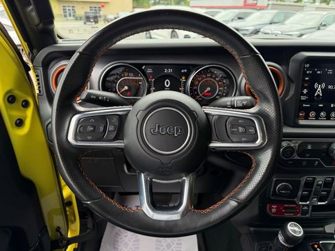Used 2023 Jeep Gladiator Mojave AWD/4WD image 14