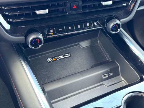 Used 2025 Chevrolet Tahoe RST w/ RST Capability Package image 28