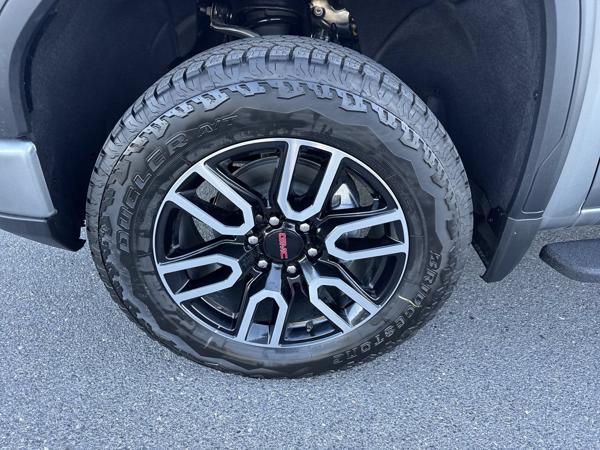 New 2026 GMC Sierra 1500 AT4 w/ AT4 Premium Package AWD/4WD image 19
