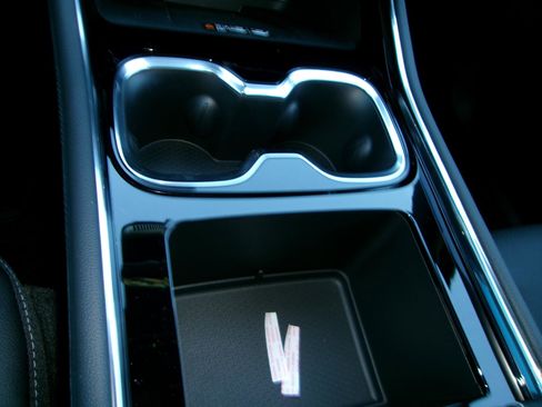 New 2026 Chevrolet Traverse LT w/ Midnight/Sport Edition image 18